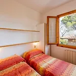 Villino Garden & Pool Camping Marina dʼAndora