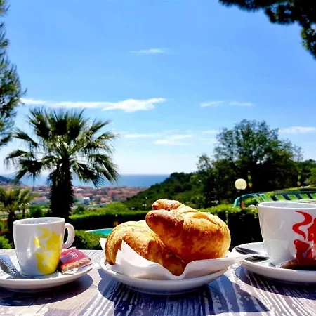 Campingplads Villino Garden & Pool Marina dʼAndora