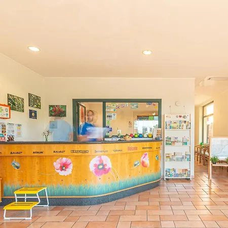 Campingplads Villino Garden & Pool Marina dʼAndora