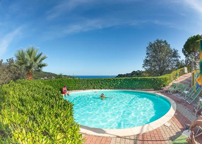Villino Garden & Pool * Marina dʼAndora